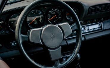 Porsche-911-1983-Gray-Brown-2