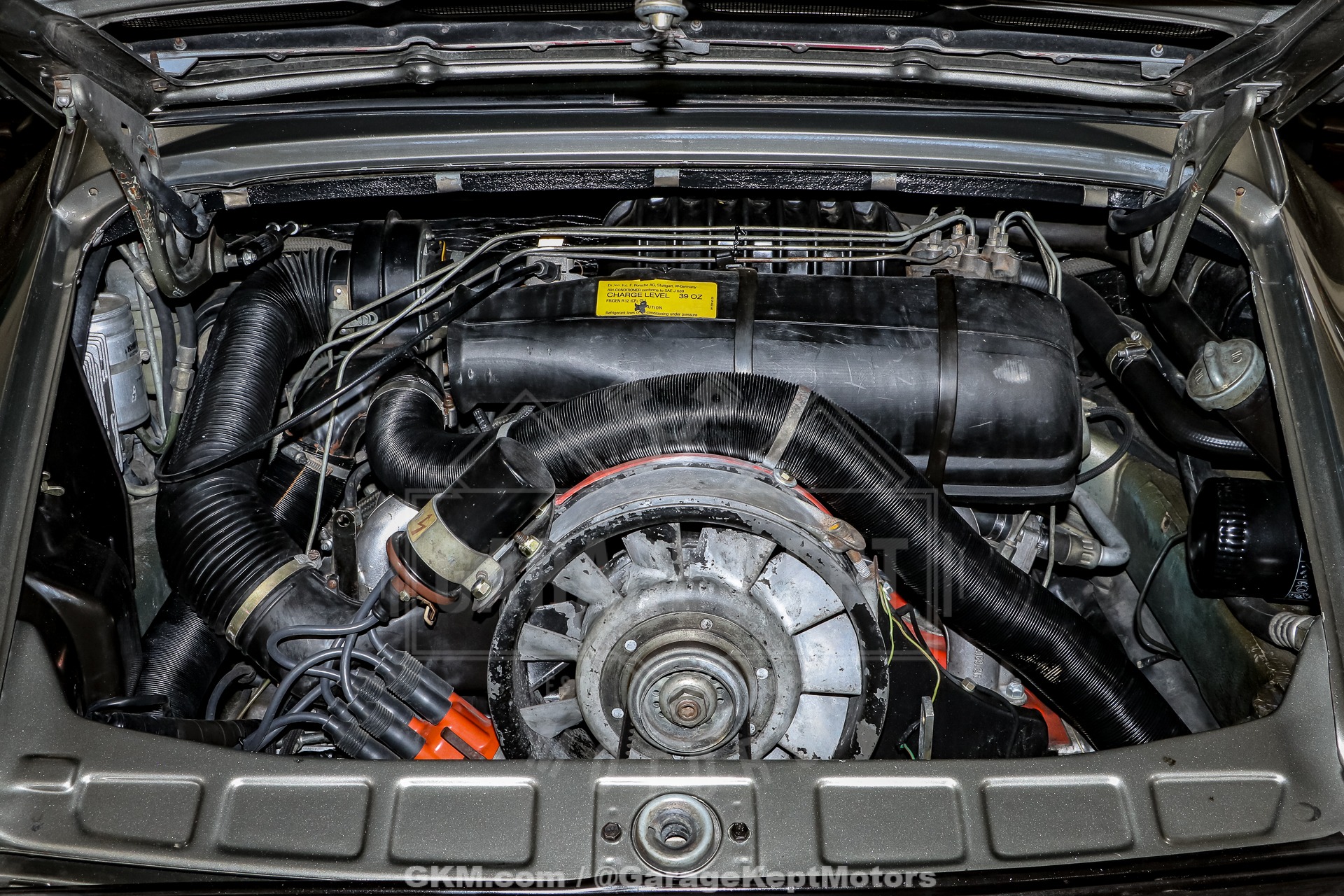Porsche-911-1983-Gray-Brown-28