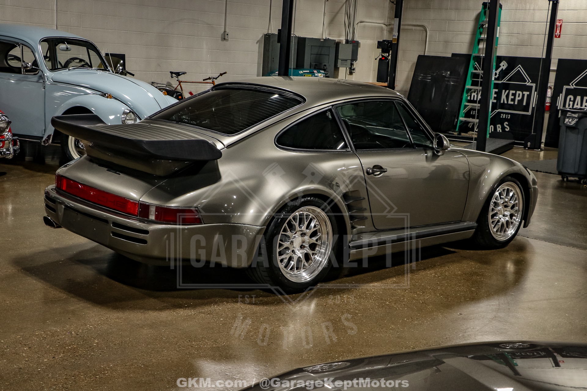 Porsche-911-1983-Gray-Brown-36