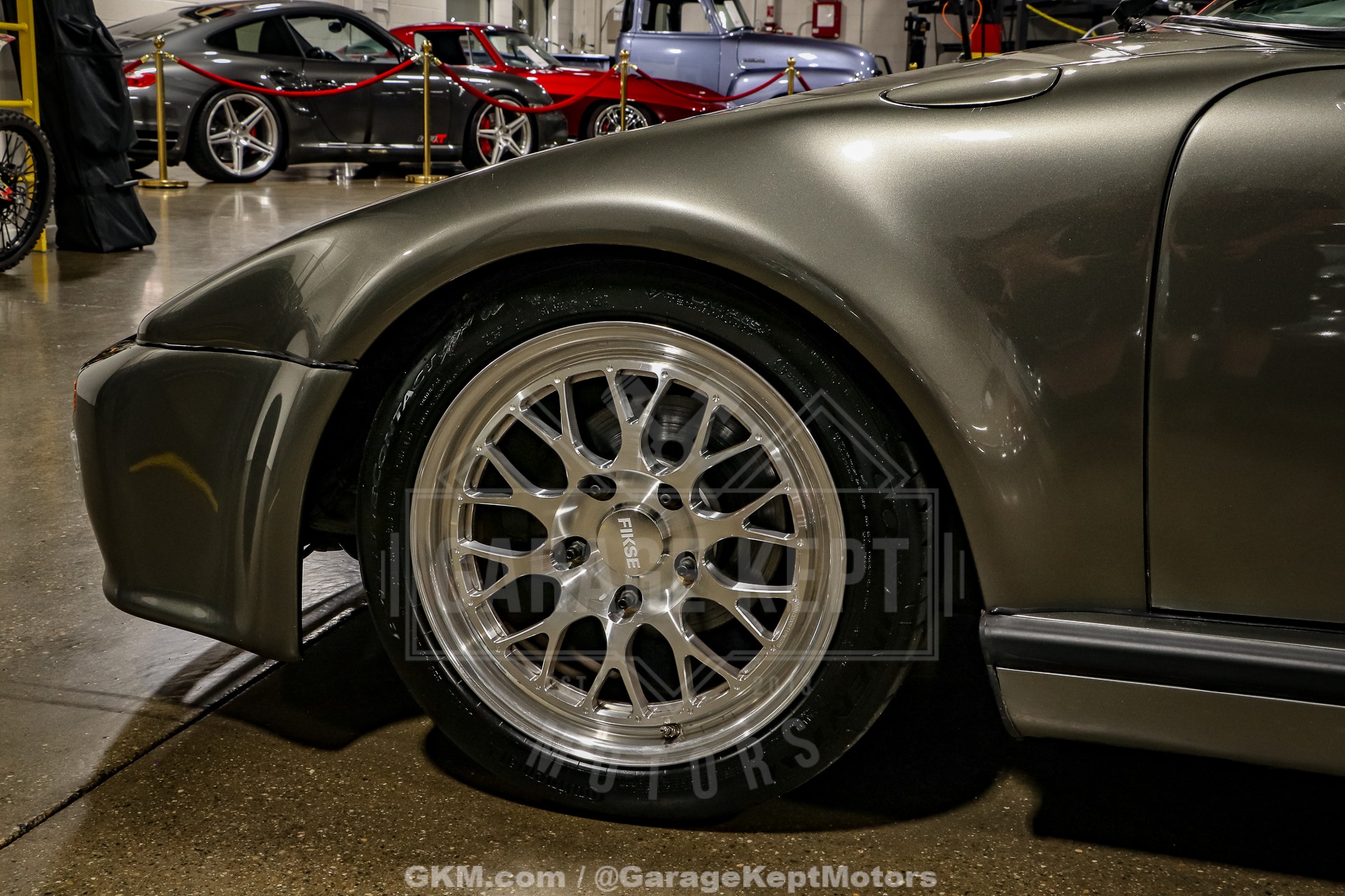 Porsche-911-1983-Gray-Brown-48