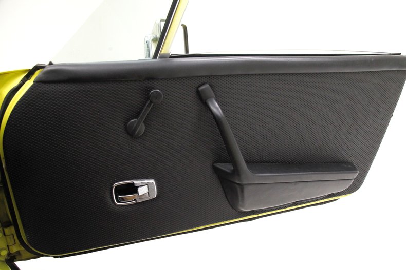 Porsche-914-1973-Saturn-Yellow-Black-33