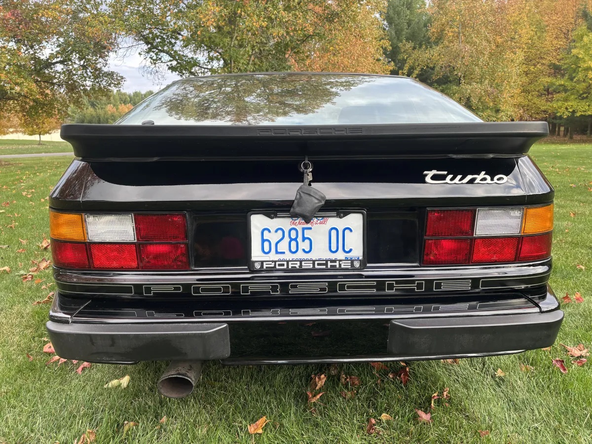 Porsche-944-1986-Black-Dark-Burgundy-13