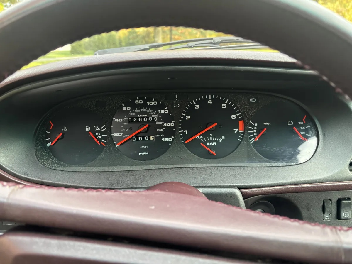 Porsche-944-1986-Black-Dark-Burgundy-4