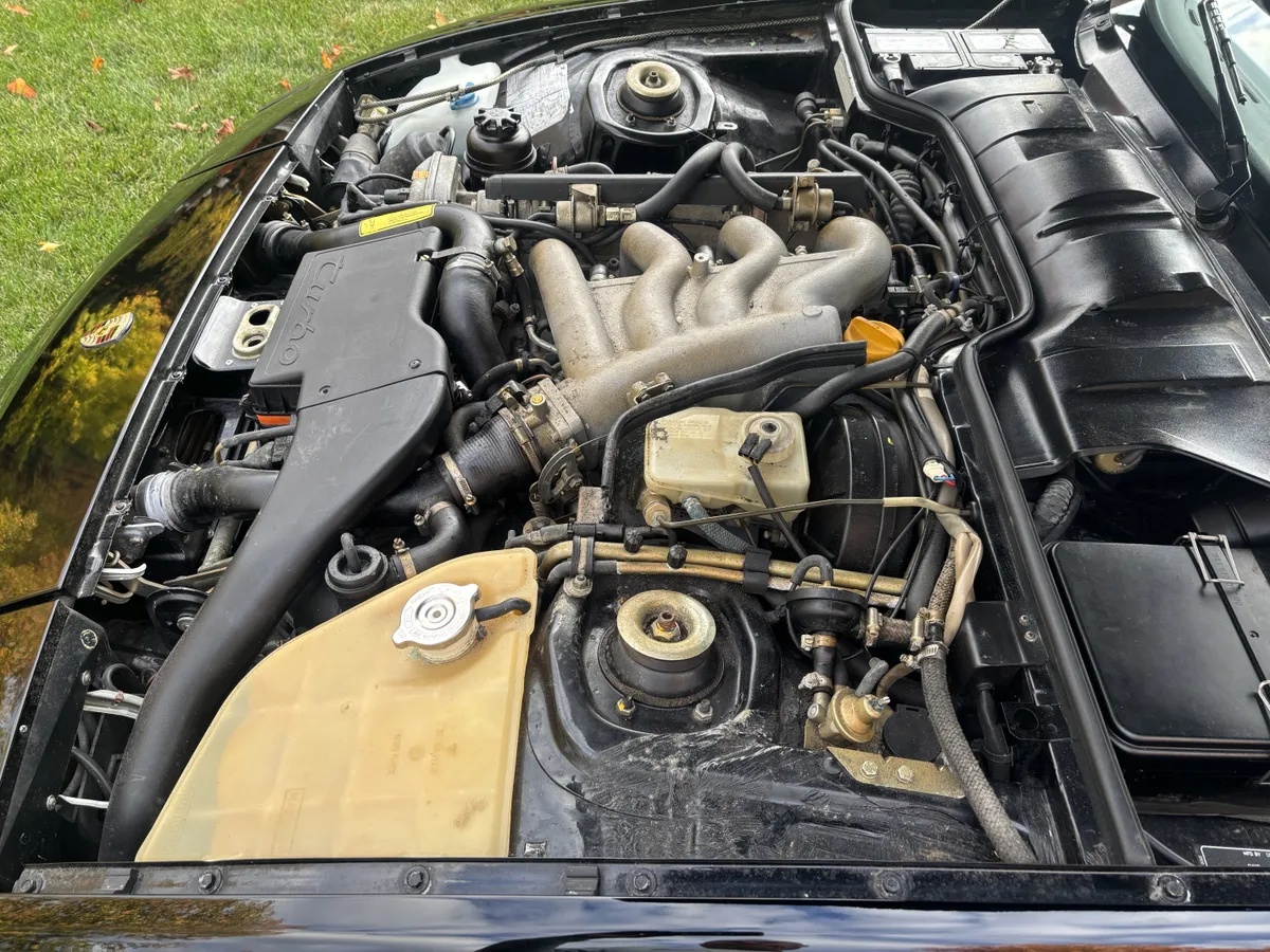 Porsche-944-1986-Black-Dark-Burgundy-6