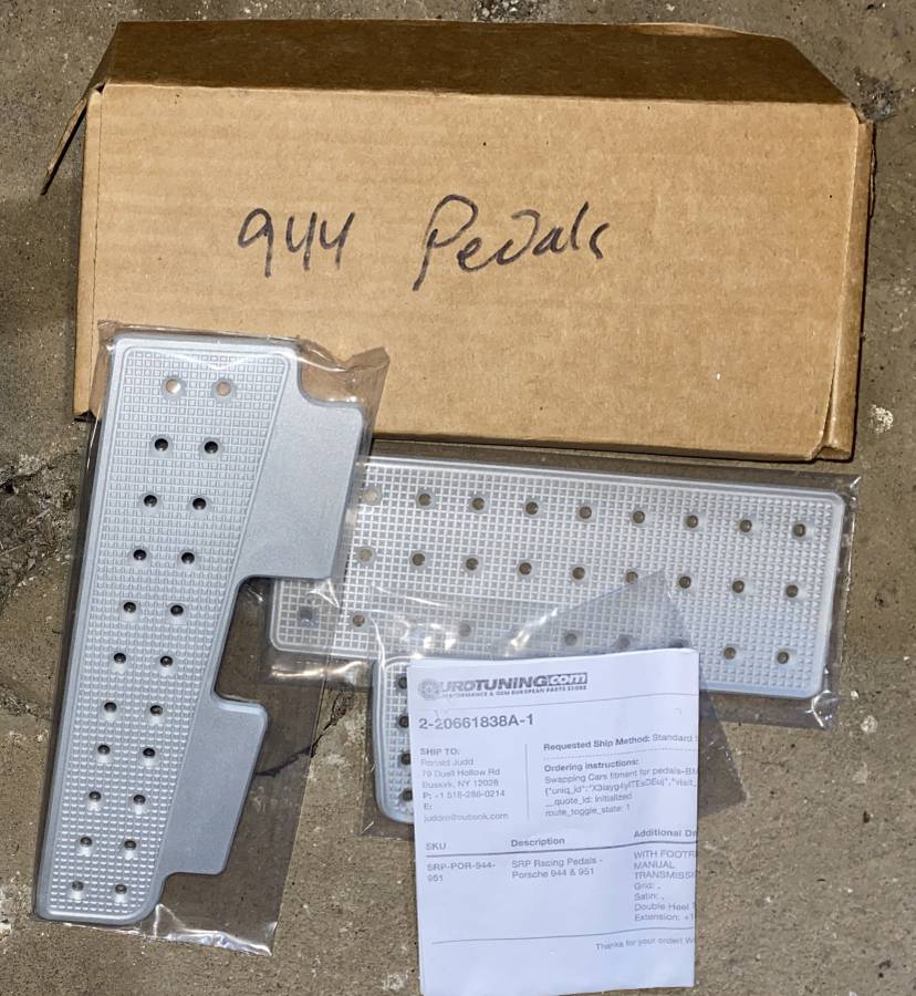 Porsche-944-1986-white-21