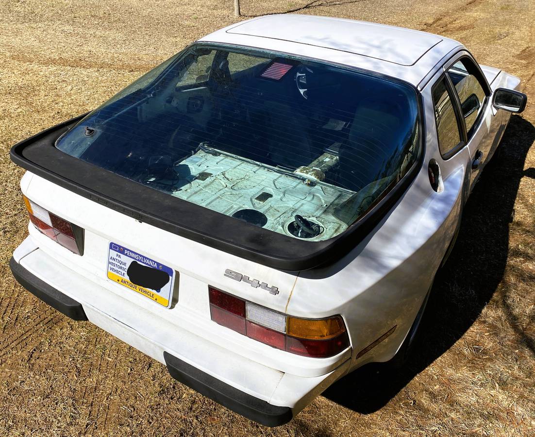 Porsche-944-1986-white-4