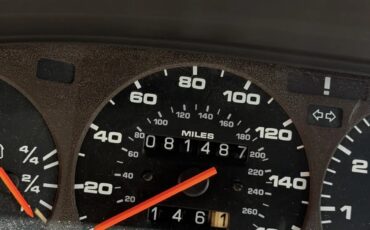 Porsche-944-1990-Silver-Black-11