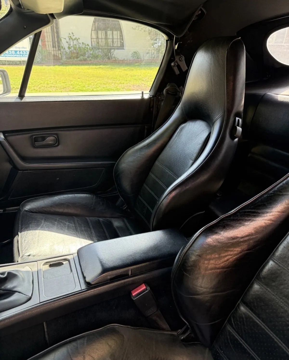 Porsche-944-1990-Silver-Black-12