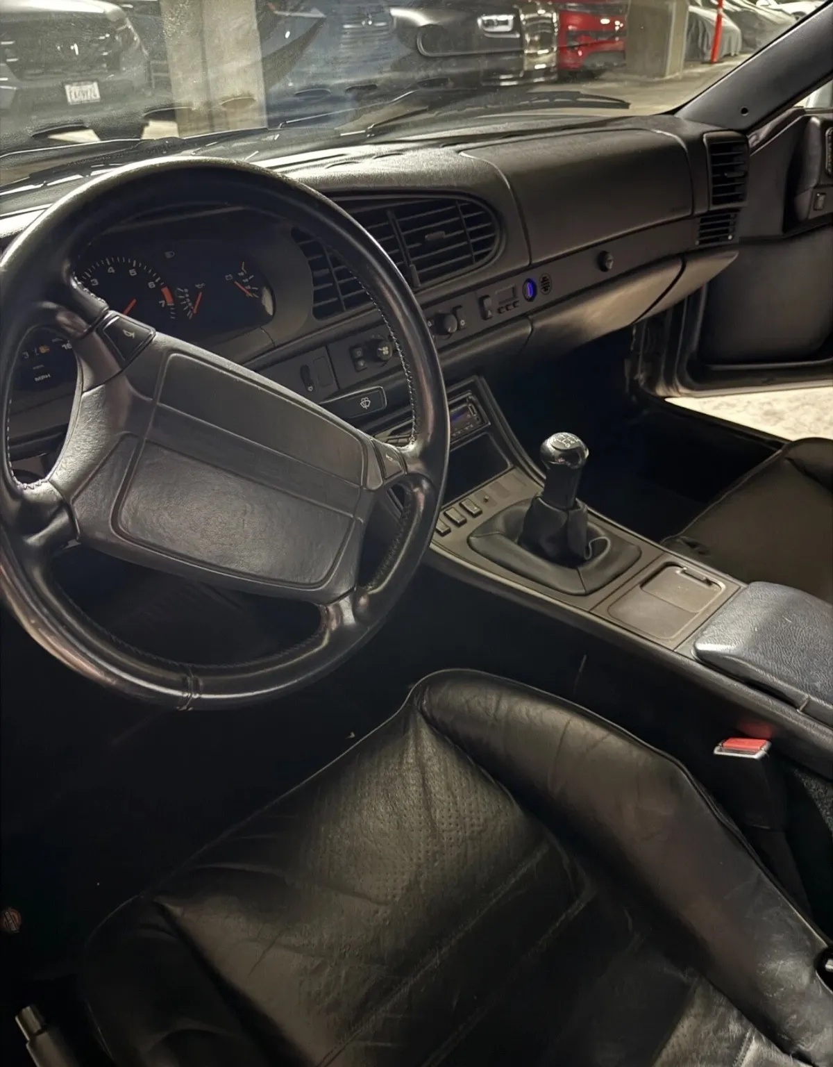 Porsche-944-1990-Silver-Black-7