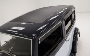 Rolls-royce-2025-1935-Dark-Blue-Black-25