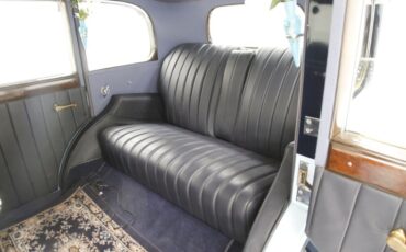 Rolls-royce-2025-1935-Dark-Blue-Black-40