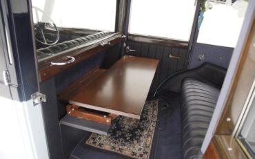 Rolls-royce-2025-1935-Dark-Blue-Black-41