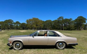Rolls-royce-Camargue-1980-Gold-Tan-2