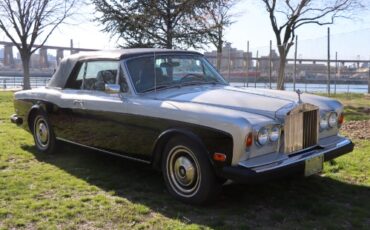 Rolls-royce-Corniche-1981-Silver-and-black-Black