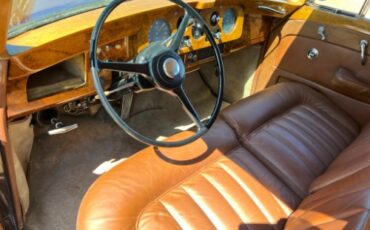 Rolls-royce-Phantom-v-1964-Burgundy-Tan-4