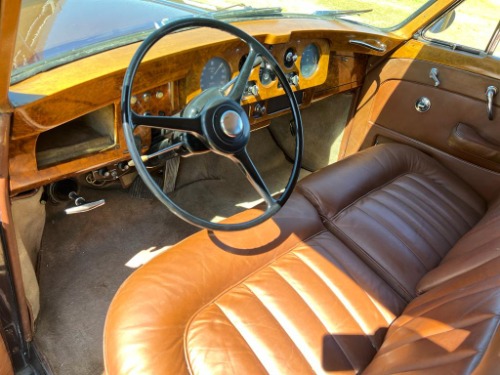 Rolls-royce-Phantom-v-1964-Burgundy-Tan-4