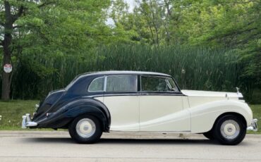 Rolls-royce-Silver-wraith-1956-BlackTan-Tan-3