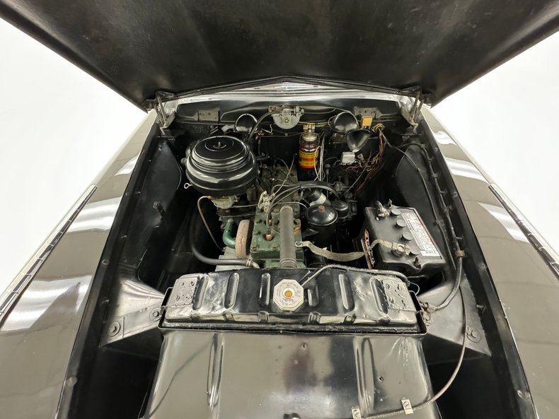 Studebaker-Commander-1949-Black-Oxblood-11