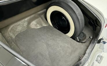 Studebaker-Commander-1949-Black-Oxblood-14