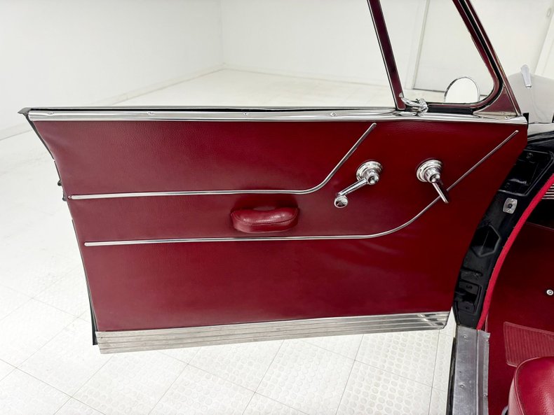 Studebaker-Commander-1949-Black-Oxblood-17