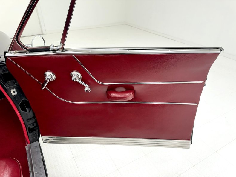 Studebaker-Commander-1949-Black-Oxblood-18