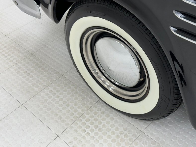 Studebaker-Commander-1949-Black-Oxblood-24