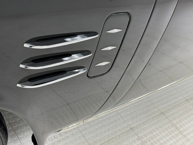 Studebaker-Commander-1949-Black-Oxblood-27