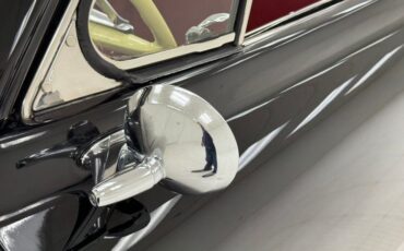 Studebaker-Commander-1949-Black-Oxblood-30