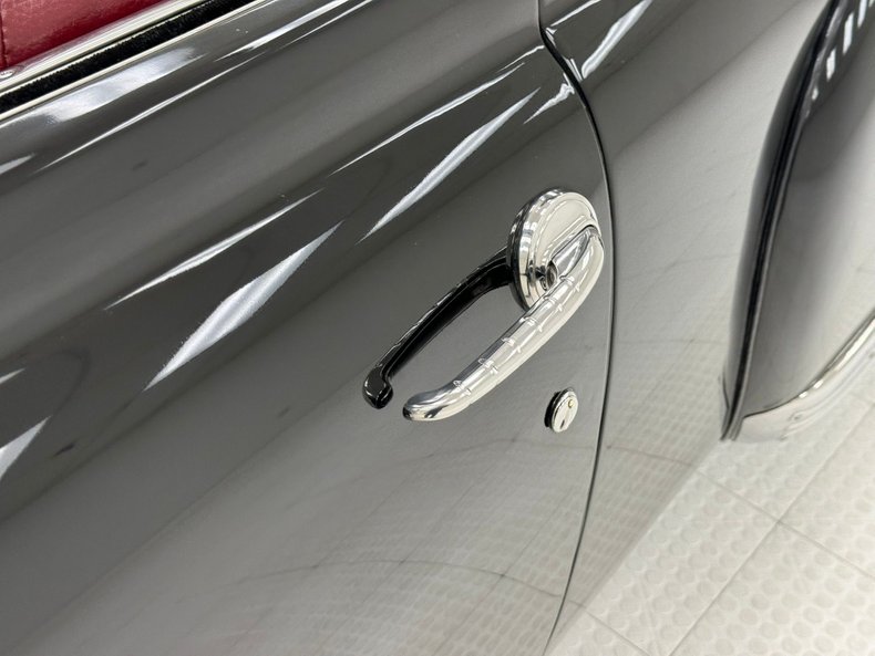 Studebaker-Commander-1949-Black-Oxblood-31