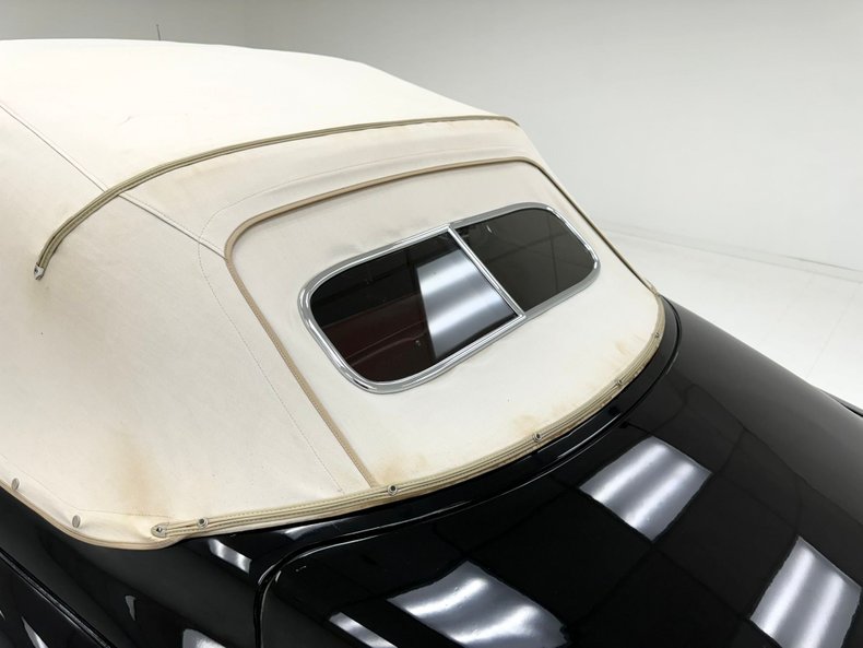 Studebaker-Commander-1949-Black-Oxblood-32