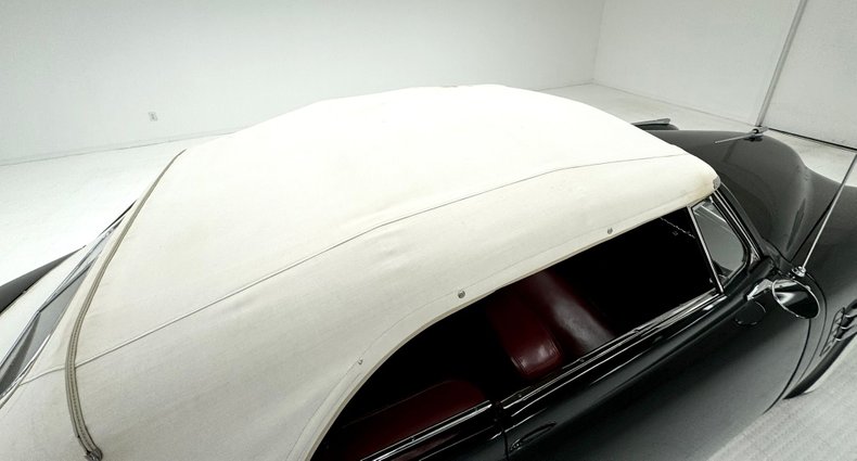 Studebaker-Commander-1949-Black-Oxblood-33