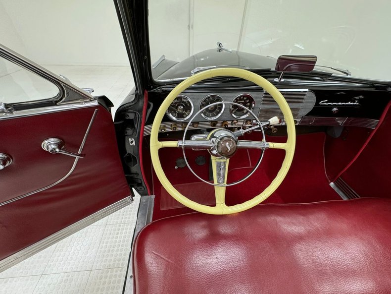 Studebaker-Commander-1949-Black-Oxblood-43