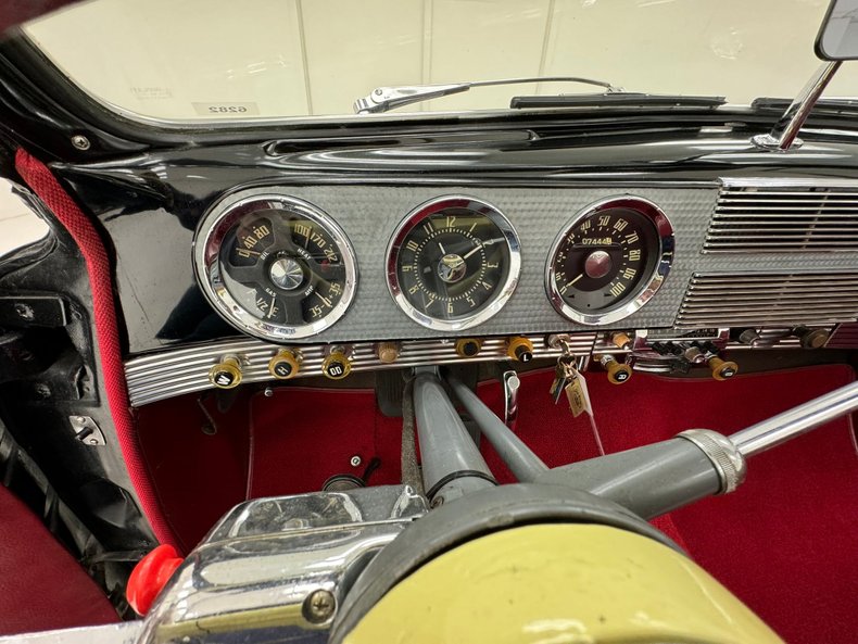 Studebaker-Commander-1949-Black-Oxblood-44