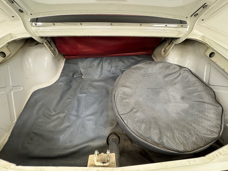 Studebaker-Daytona-1964-White-Red-25