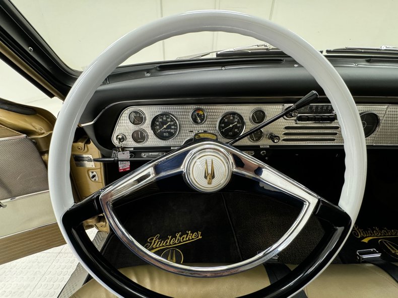 Studebaker-Golden-hawk-1957-Tiara-Gold-Gold-4