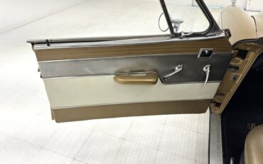 Studebaker-Golden-hawk-1957-Tiara-Gold-Gold-45