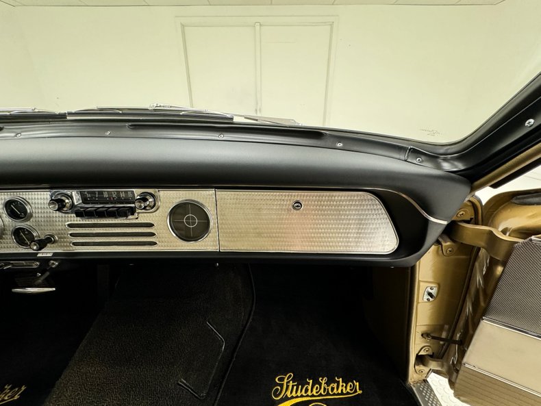 Studebaker-Golden-hawk-1957-Tiara-Gold-Gold-8