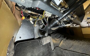 Studebaker-Golden-hawk-1957-Tiara-Gold-Gold-9