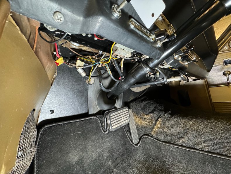 Studebaker-Golden-hawk-1957-Tiara-Gold-Gold-9