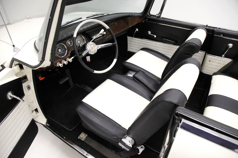 Studebaker-Other-1962-White-Black-ampamp-White-30