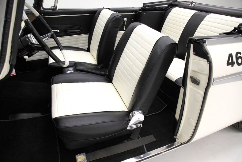 Studebaker-Other-1962-White-Black-ampamp-White-33