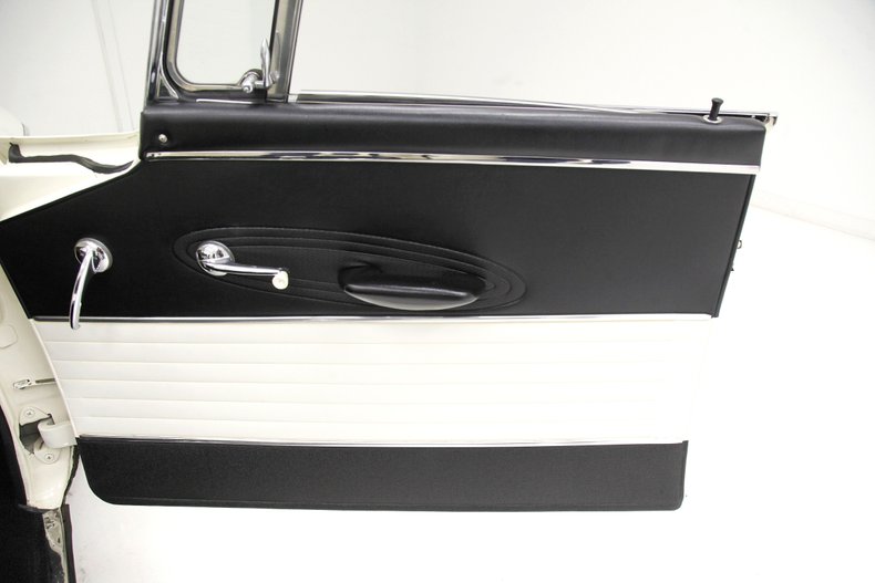 Studebaker-Other-1962-White-Black-ampamp-White-35