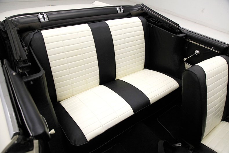 Studebaker-Other-1962-White-Black-ampamp-White-38