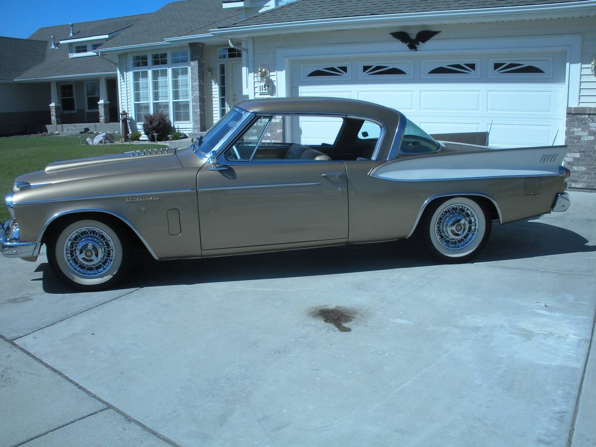Studebaker-golden-hawk-1957-1