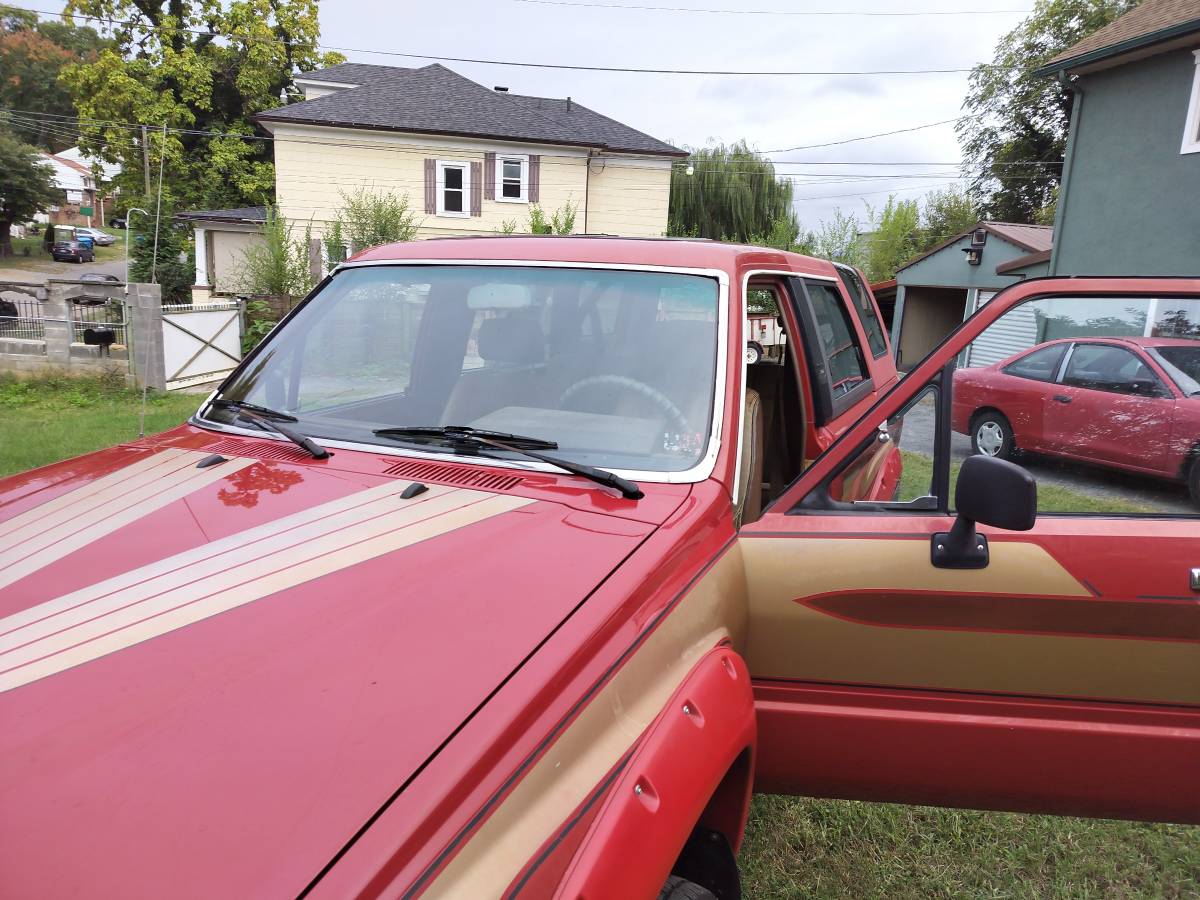 Toyota-4runner-1986-red-13