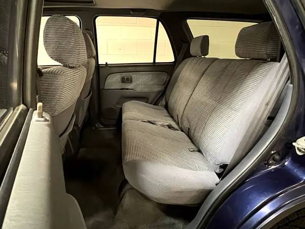 Toyota-4runner-hilux-surf-1996-12