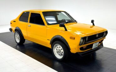 Toyota-Corolla-1978-Chrome-Yellow-Black-12
