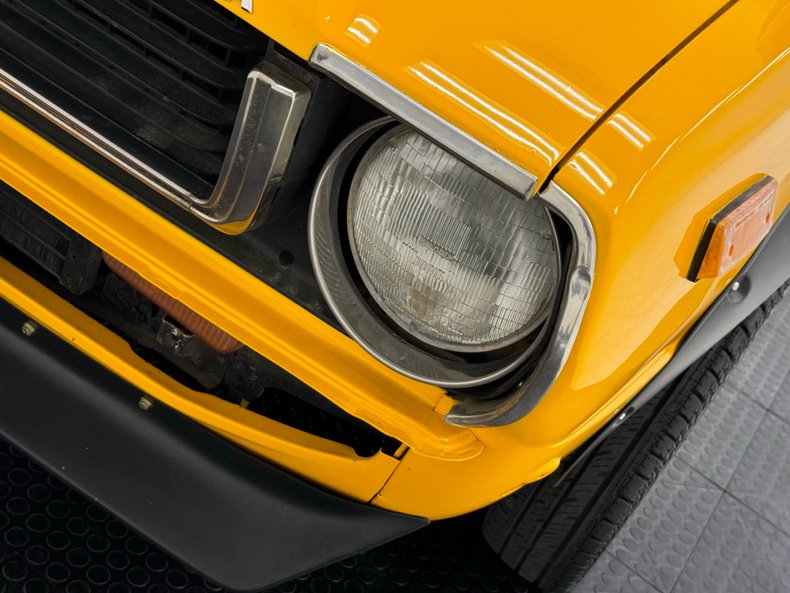 Toyota-Corolla-1978-Chrome-Yellow-Black-2