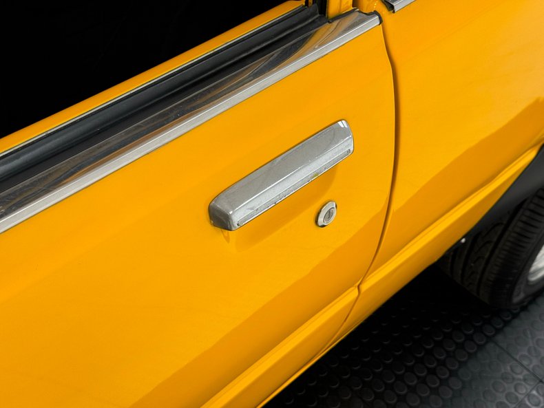 Toyota-Corolla-1978-Chrome-Yellow-Black-20