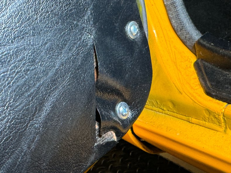 Toyota-Corolla-1978-Chrome-Yellow-Black-28